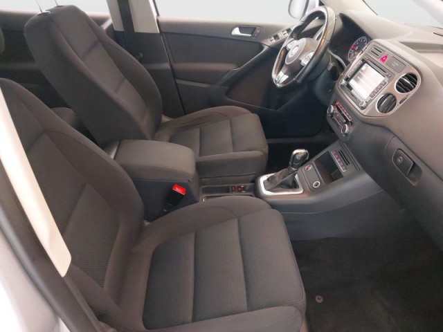 Volkswagen Tiguan  2.0 TSI R-Line