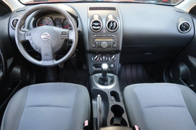 Nissan Qashqai  1.6 