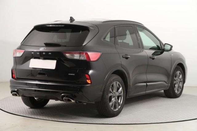 Ford Kuga  2.5 Hybrid ST-Line X