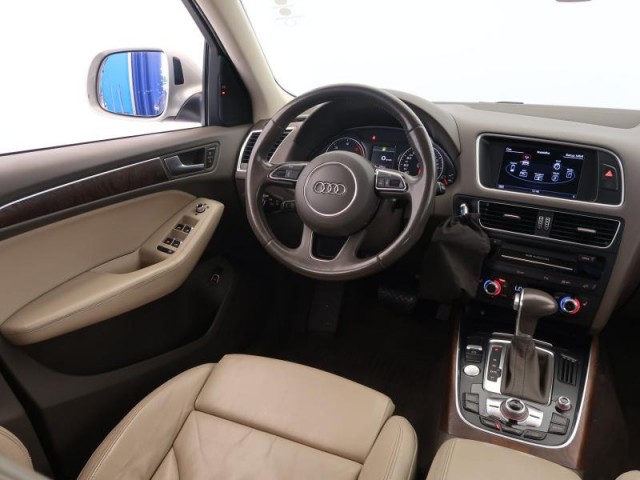 Audi Q5  2.0 TDI 