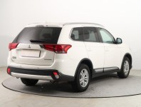 Mitsubishi Outlander  2.0 