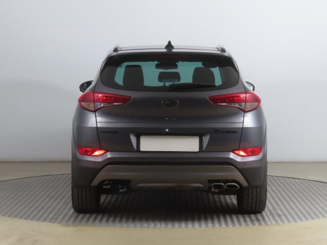 Hyundai Tucson  2.0 CRDi 