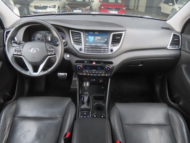 Hyundai Tucson  2.0 CRDi 