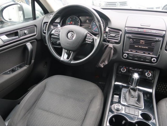 Volkswagen Touareg  3.0 TDI Business