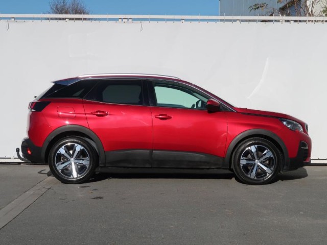 Peugeot 3008  1.2 PureTech 