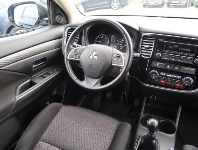 Mitsubishi Outlander  2.2 DI-D 