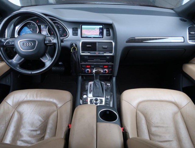 Audi Q7  3.0 TDI 