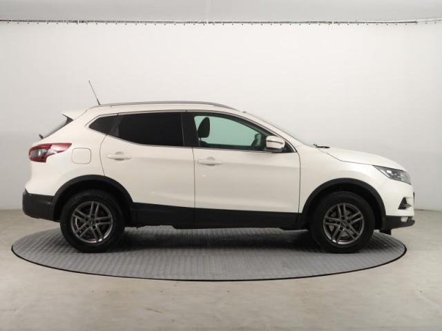 Nissan Qashqai  1.3 DIG-T 