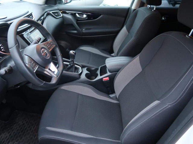 Nissan Qashqai  1.3 DIG-T 