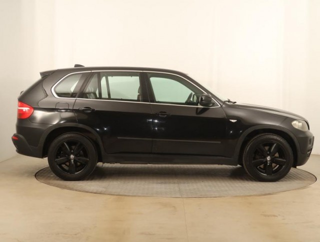 BMW X5  xDrive30i 