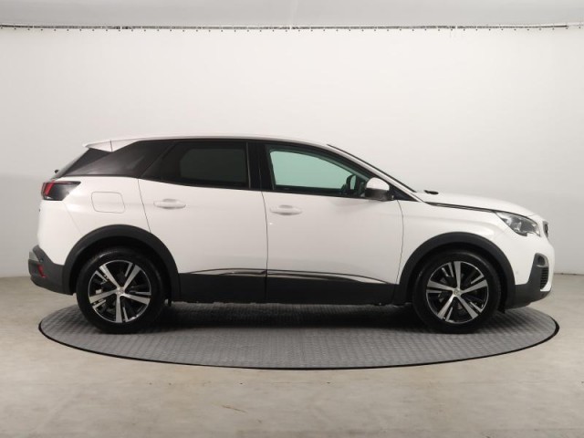 Peugeot 3008  1.2 PureTech 