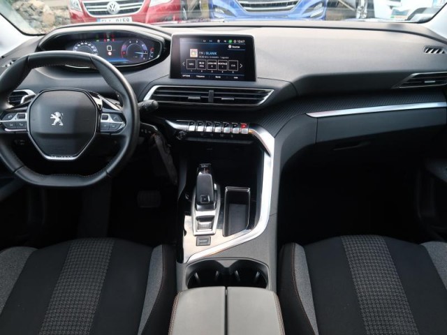 Peugeot 3008  1.5 BlueHDi 