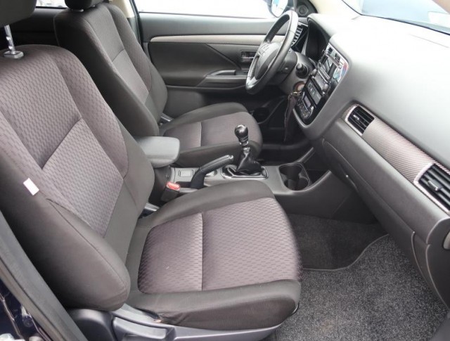 Mitsubishi Outlander  2.2 DI-D 