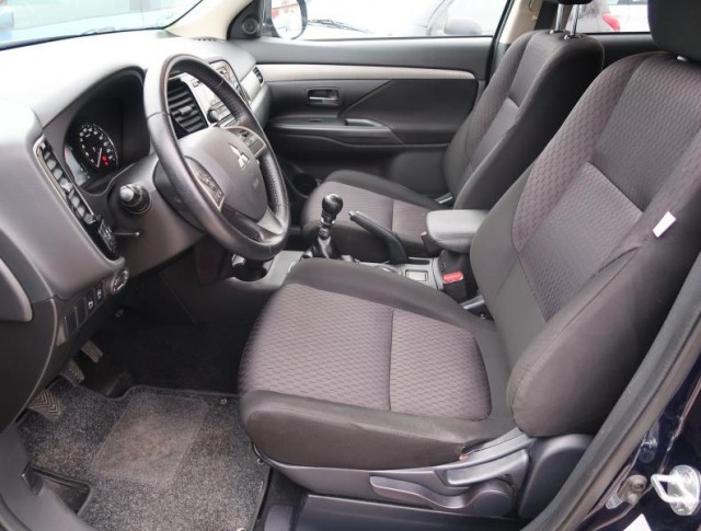 Mitsubishi Outlander  2.2 DI-D 