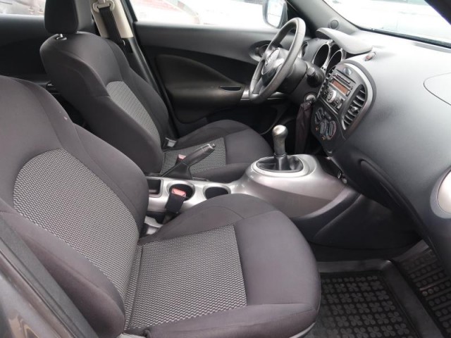 Nissan Juke  1.6 i 