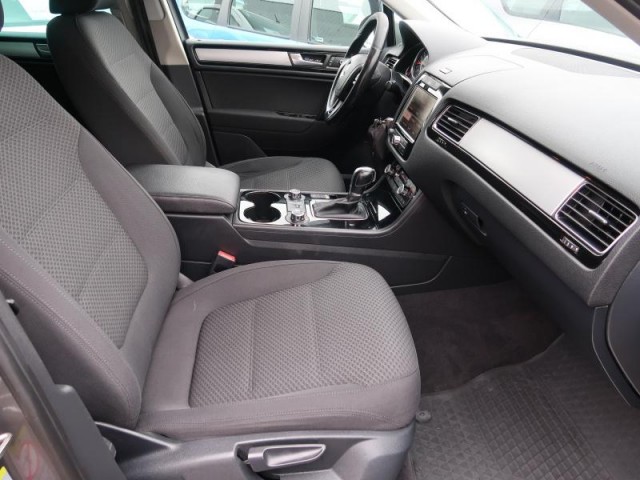 Volkswagen Touareg  3.0 TDI R-Line