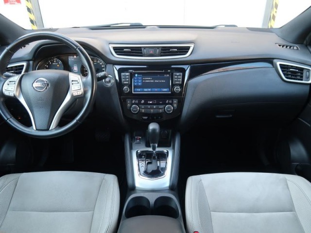 Nissan Qashqai  1.2 DIG-T 