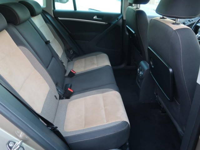 Volkswagen Tiguan  2.0 TDI 