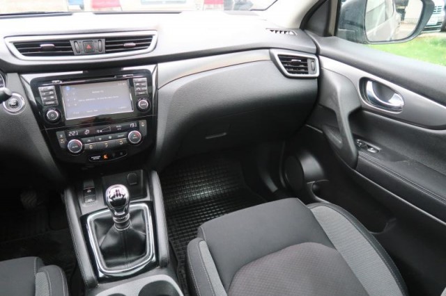 Nissan Qashqai  1.2 DIG-T 