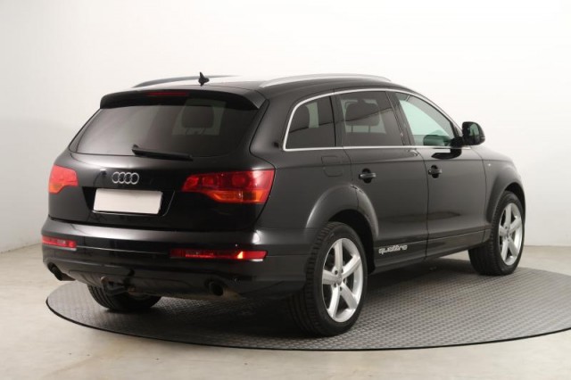 Audi Q7  3.0 TDI S-Line