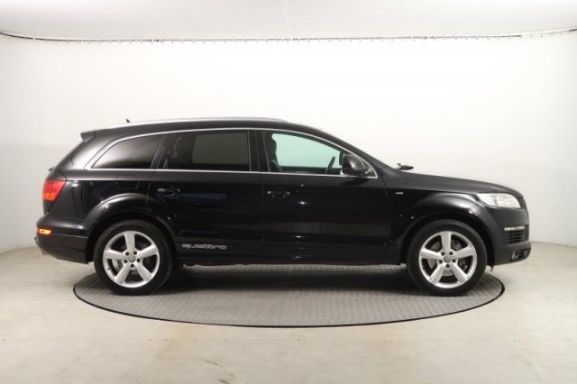Audi Q7  3.0 TDI S-Line
