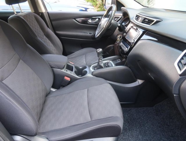 Nissan Qashqai  1.2 DIG-T Acenta