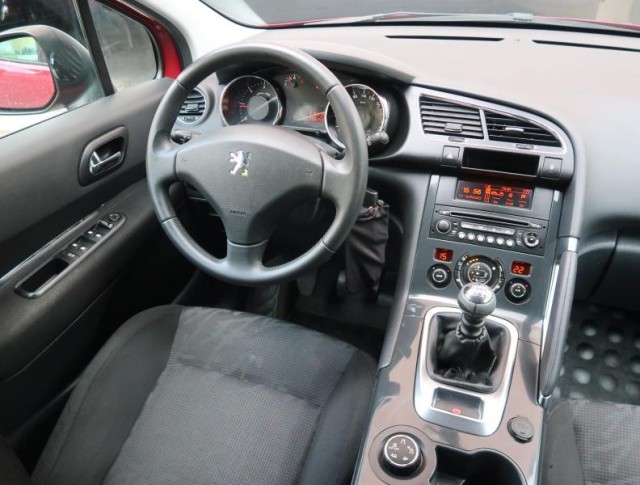 Peugeot 3008  1.6 HDi 