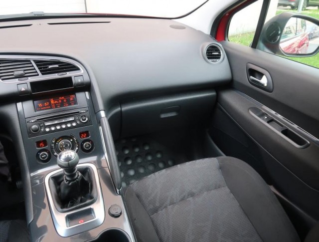 Peugeot 3008  1.6 HDi 