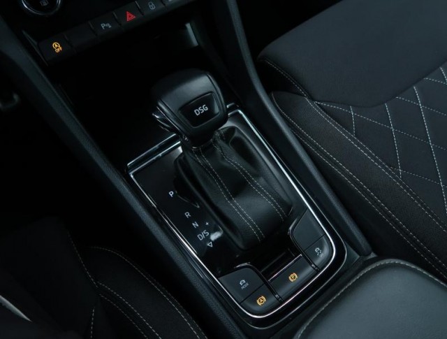 Škoda Karoq  1.5 TSI Sportline