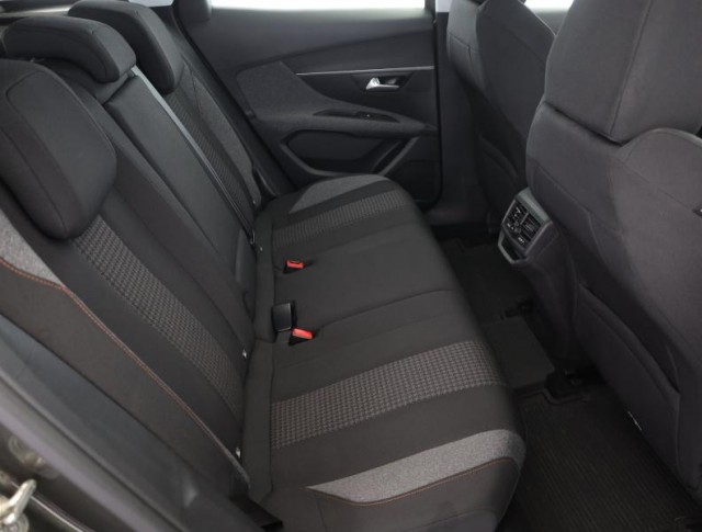 Peugeot 3008  1.2 PureTech 