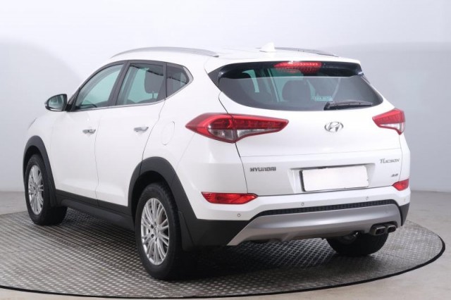 Hyundai Tucson  2.0 CRDi 