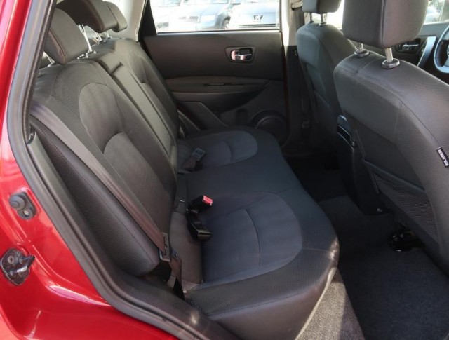 Nissan Qashqai  1.6 