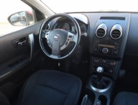 Nissan Qashqai  1.6 