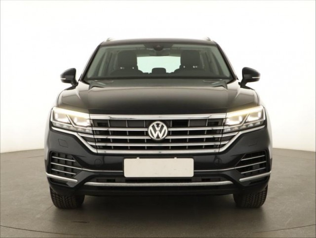 Volkswagen Touareg  3.0 TDI 
