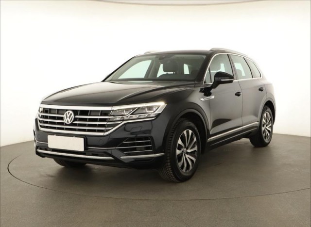 Volkswagen Touareg  3.0 TDI 