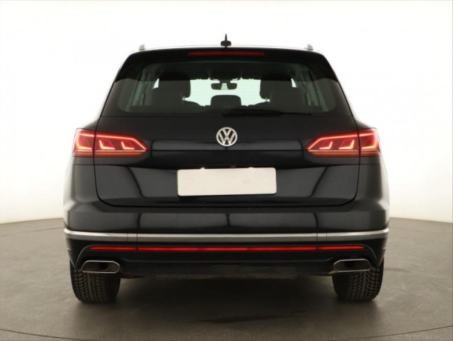 Volkswagen Touareg  3.0 TDI 