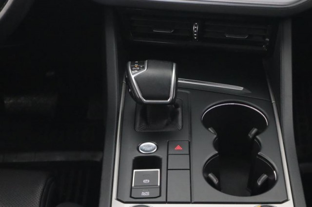 Volkswagen Touareg  3.0 TDI 