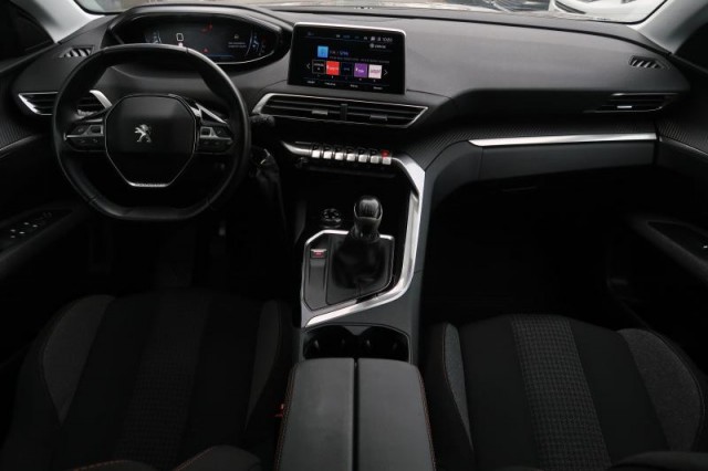 Peugeot 5008  1.5 BlueHDi 