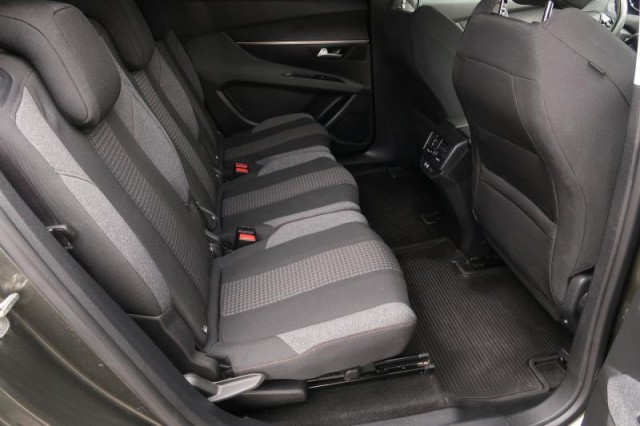 Peugeot 5008  1.5 BlueHDi 