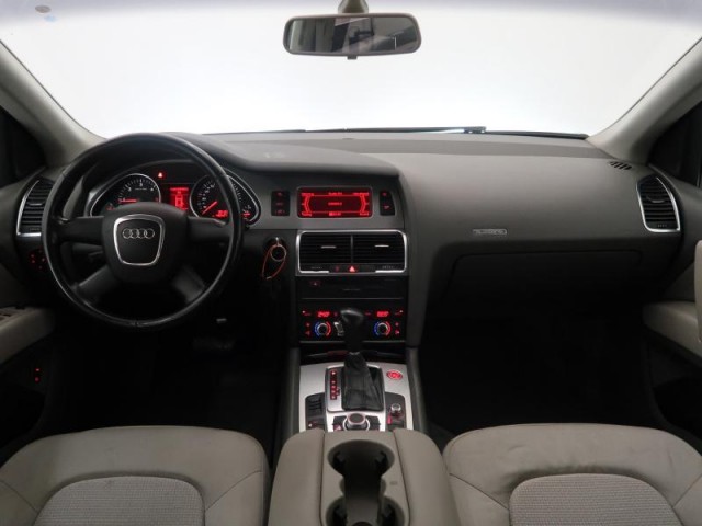 Audi Q7  3.0 TDI 