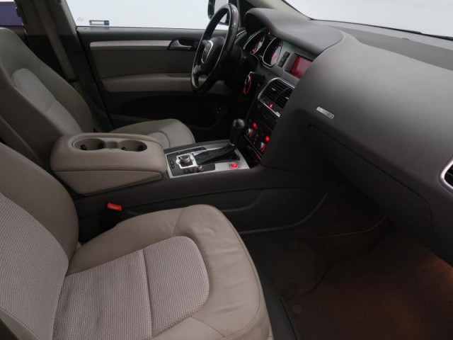 Audi Q7  3.0 TDI 