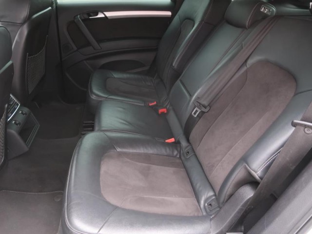 Audi Q7  3.0 TDI S-Line