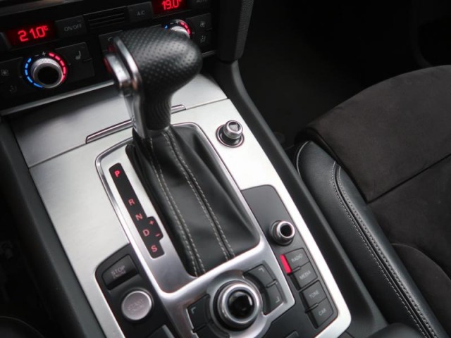 Audi Q7  3.0 TDI S-Line