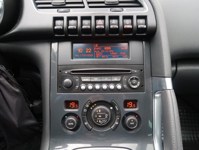 Peugeot 3008  1.6 THP 