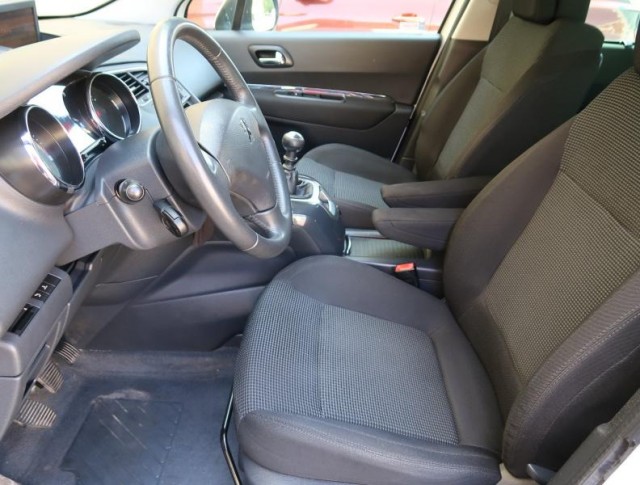 Peugeot 5008  1.6 HDi 