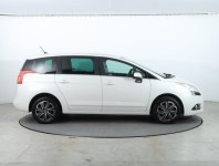 Peugeot 5008  1.6 HDi 