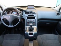 Peugeot 5008  1.6 HDi 