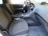 Peugeot 5008  1.6 HDi 