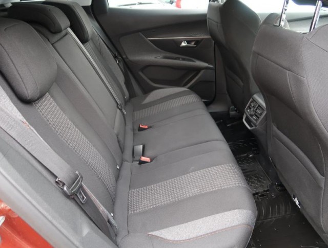 Peugeot 3008  1.6 BlueHDi Active