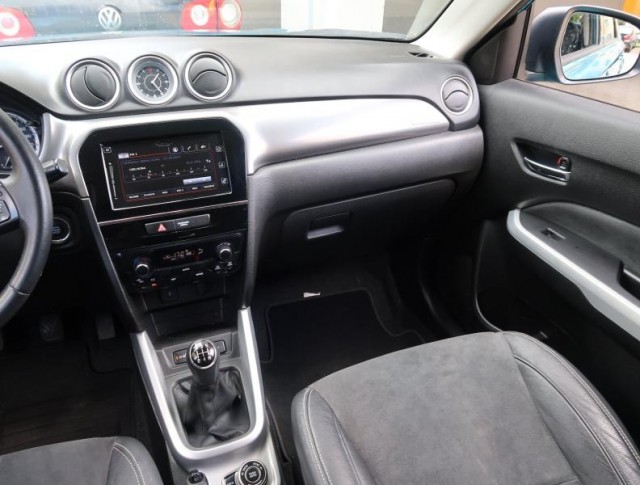 Suzuki Vitara  1.6 VVT Elegance